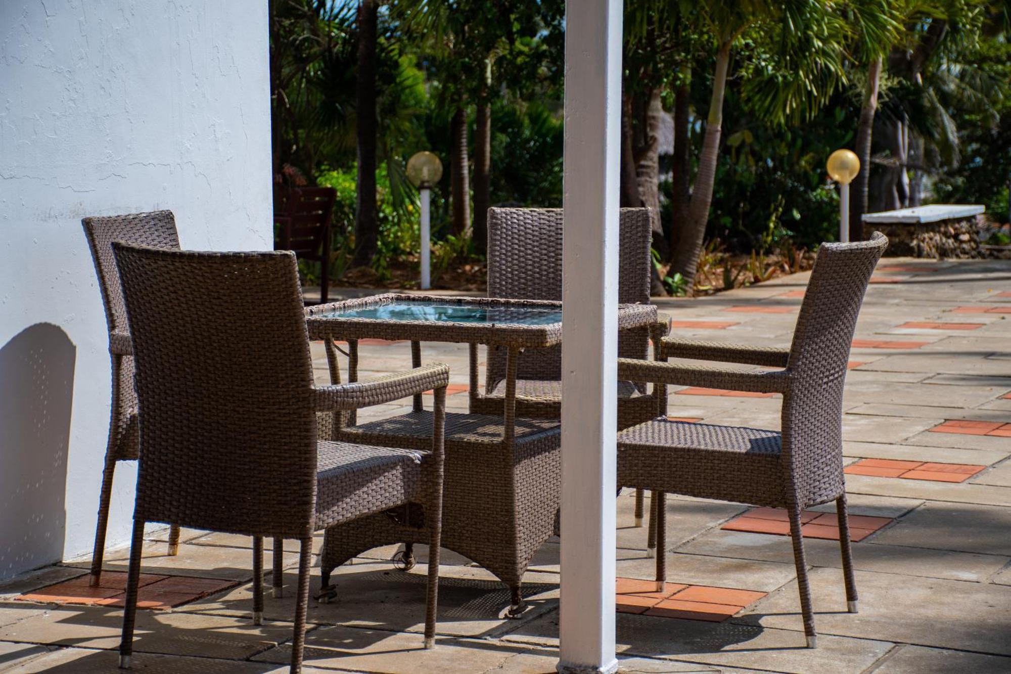 Mombasa Beach Hotel Extérieur photo