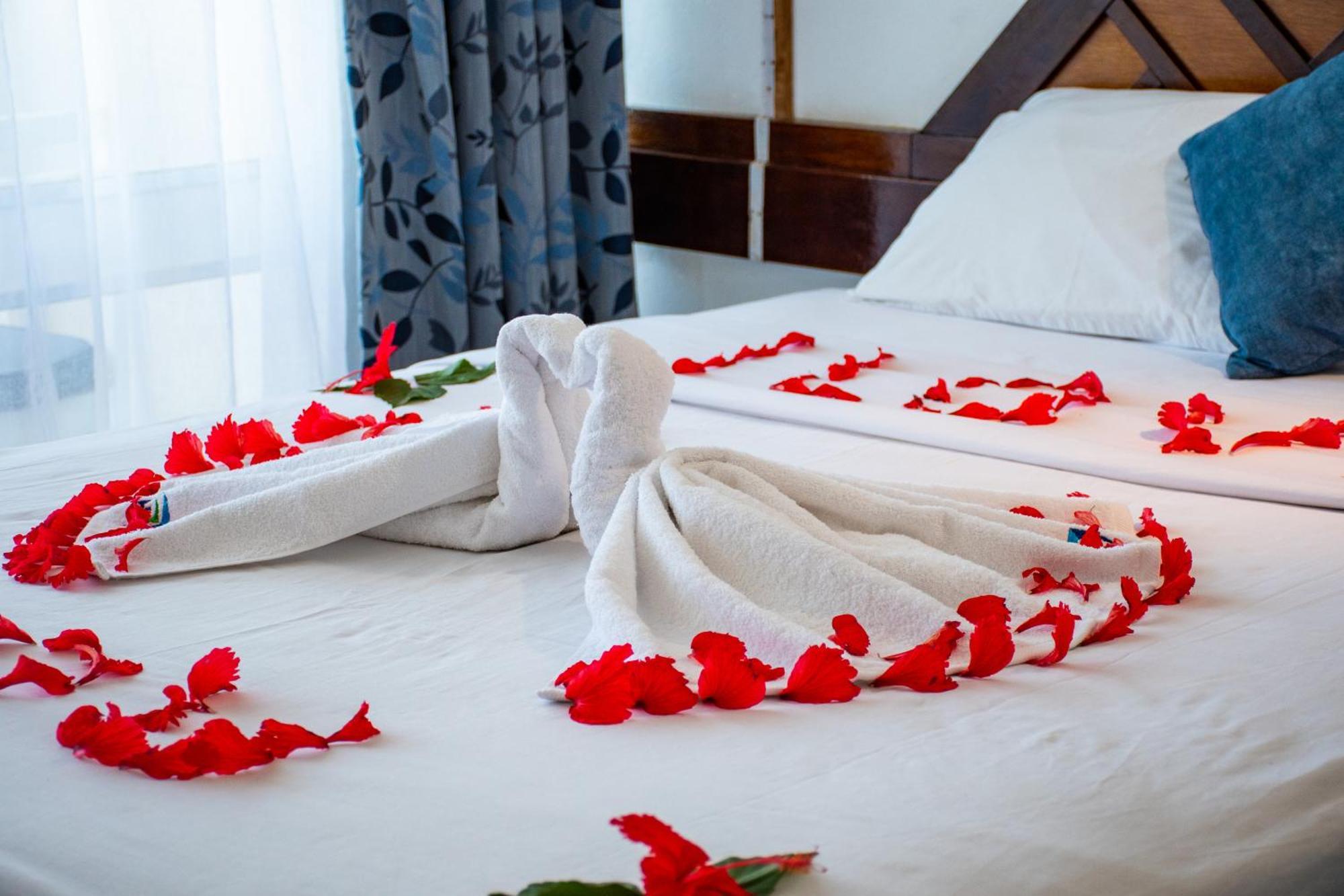 Mombasa Beach Hotel Extérieur photo