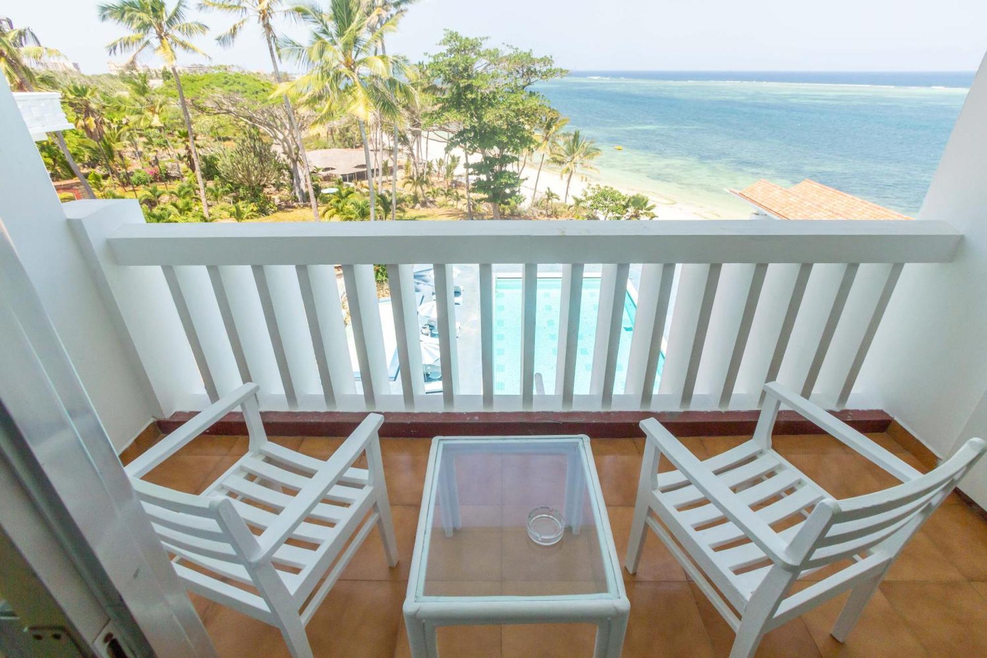 Mombasa Beach Hotel Extérieur photo